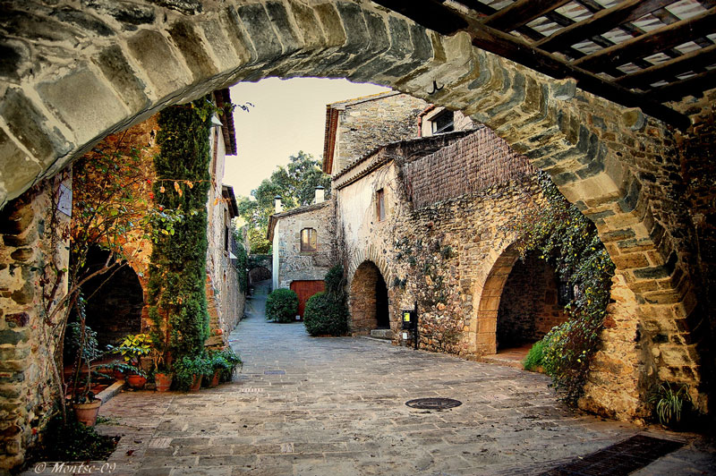 Monells Monells